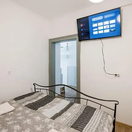 Cosy At River דירה